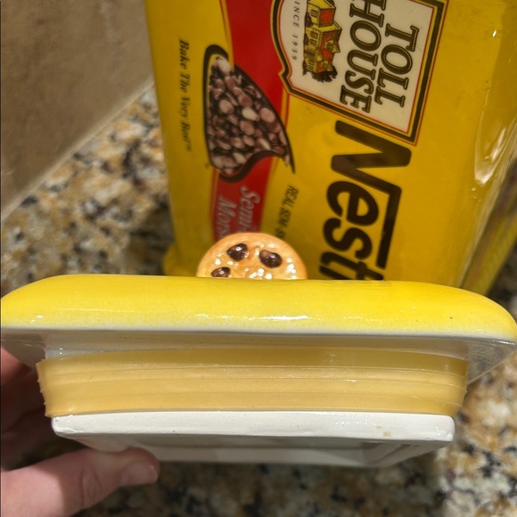 Nestle Toll House Recipe Cookie Jar - Picture 11 of 12